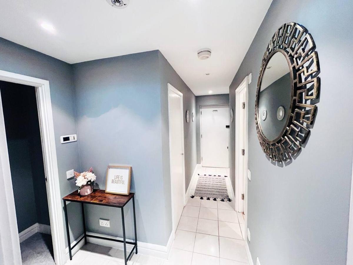 Amazing Flat Near South Kensington - 2 To 3 Bedrooms ลอนดอน ภายนอก รูปภาพ