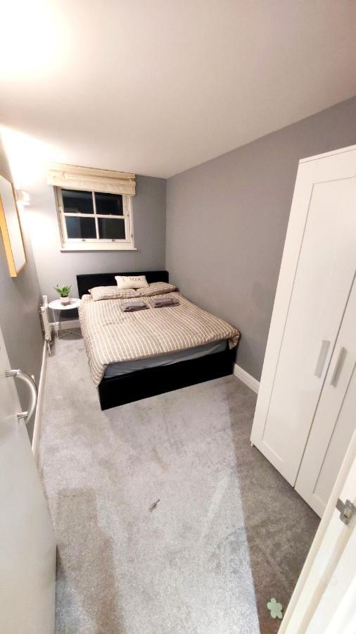 Amazing Flat Near South Kensington - 2 To 3 Bedrooms ลอนดอน ภายนอก รูปภาพ