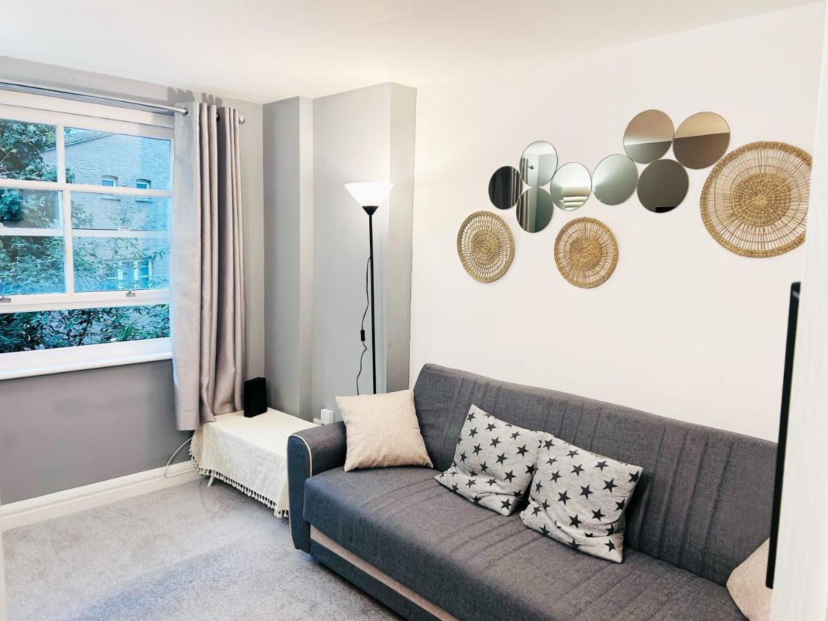 Amazing Flat Near South Kensington - 2 To 3 Bedrooms ลอนดอน ภายนอก รูปภาพ
